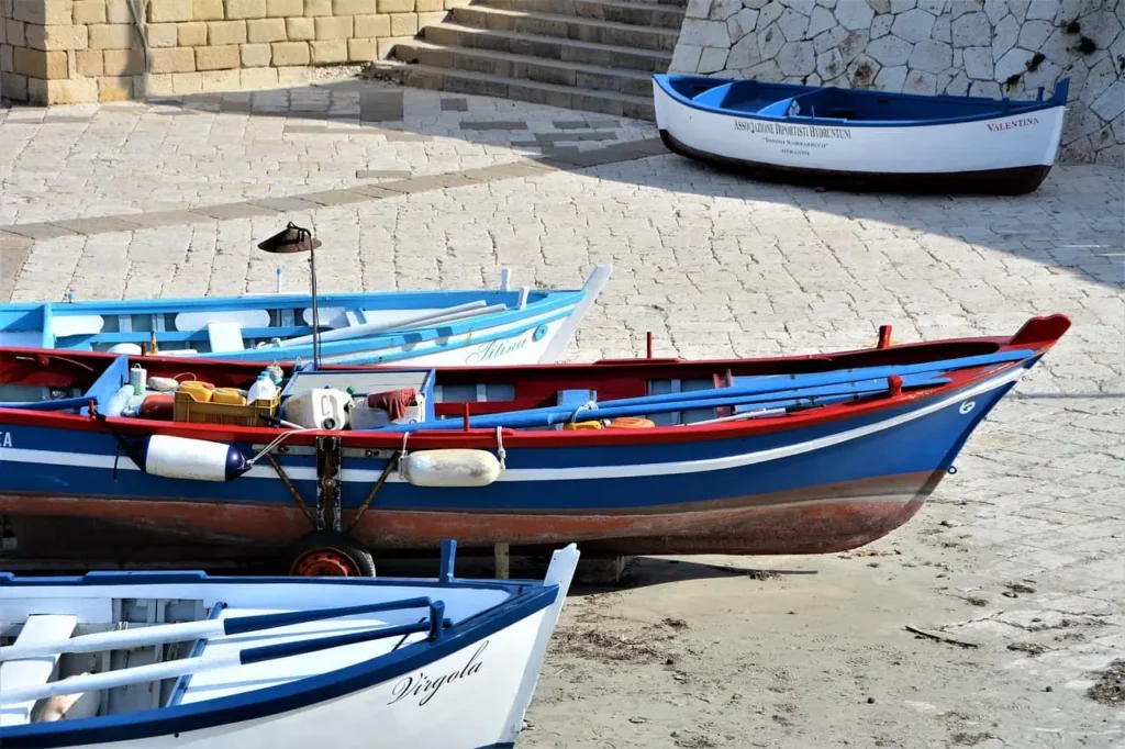 bateau aux pouilles en italie