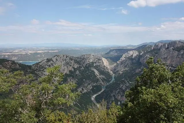Vu aérienne des parcours de canyoning dans les gorges du Verdon